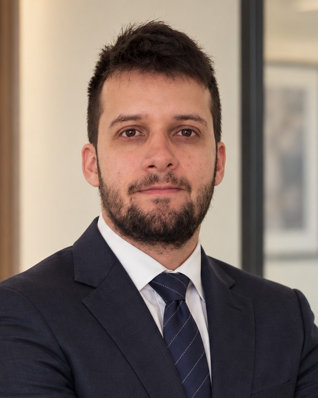 Victor Calegare Largura Queiroz