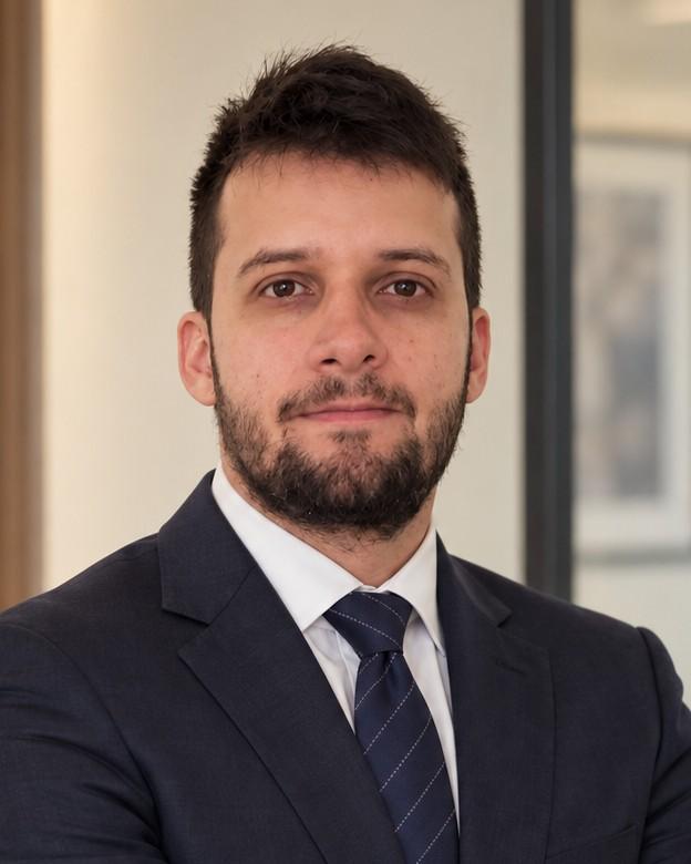 Victor Calegare Largura Queiroz